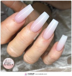 Bir Sonraki Manikurunuze Ilham Verecek Tam Kapatici Tirnak Tasarim Fikirleri 2023 46 1