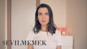 dislanmis yalniz ve sevilmiyor h