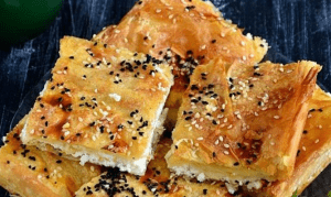 El açması tepsi böreği