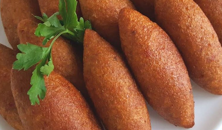 İçli Köftenin Hamuru Yapımı İçin Püf Noktaları, İçli Köfte Hamuru Nasıl Yapılır? İçli köfte oruk hamuru nasıl yapılır