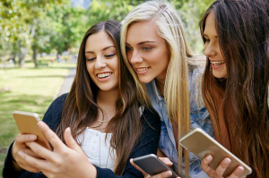 Sosyal medya bağımlılığı belirtileri